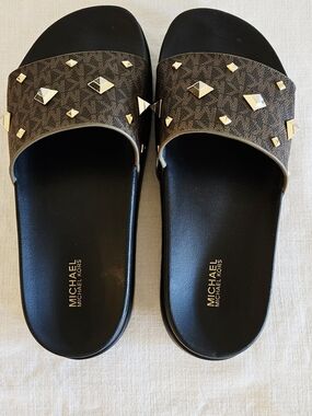 Michael Kors Black Footbed Brown Logo Stud Pyramid-Stud Slides